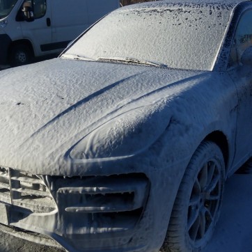 PORSCHE MACAN TURBO 12