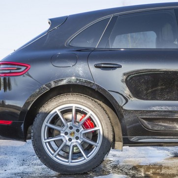 PORSCHE MACAN TURBO 19