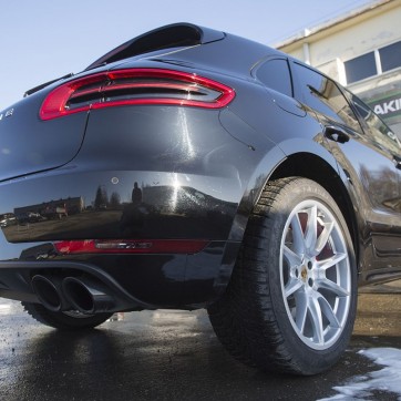 PORSCHE MACAN TURBO 20