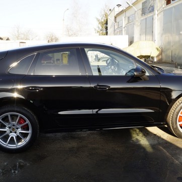 PORSCHE MACAN TURBO 32