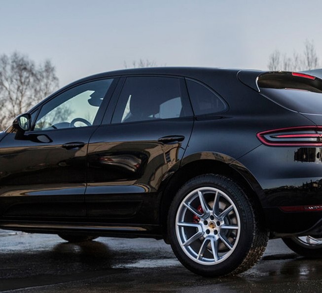 PORSCHE MACAN TURBO 35