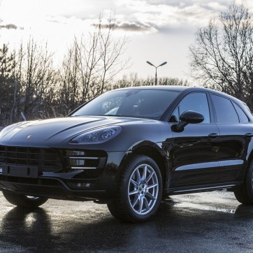 PORSCHE MACAN TURBO