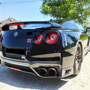 Nissan GTR 8